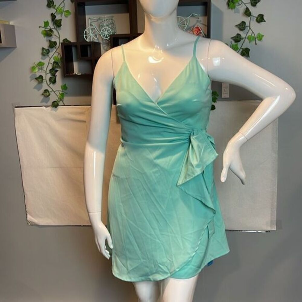 Cupshe Seaglass Overlap Neckline Asymmetrical Dress Bow V-Neck Size L RefCPS082 - Picture 4 of 10
